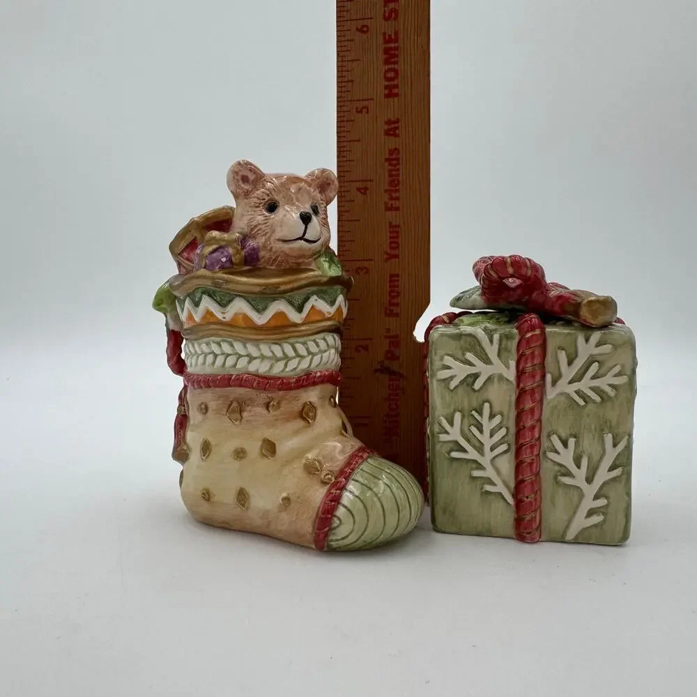 Vintage 2003 Fitz and Floyd Winter Holiday Santa Salt and Pepper